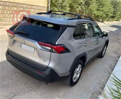 تۆیۆتا ڕاڤ 4